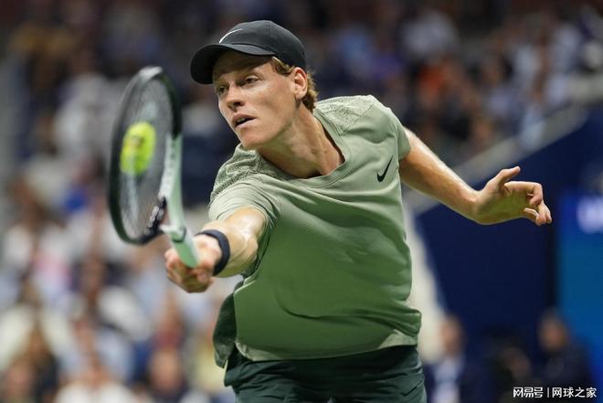 球场上的铁 球场上的铁