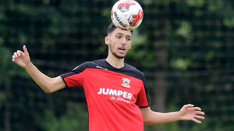 年积累恩怨 年积累恩怨